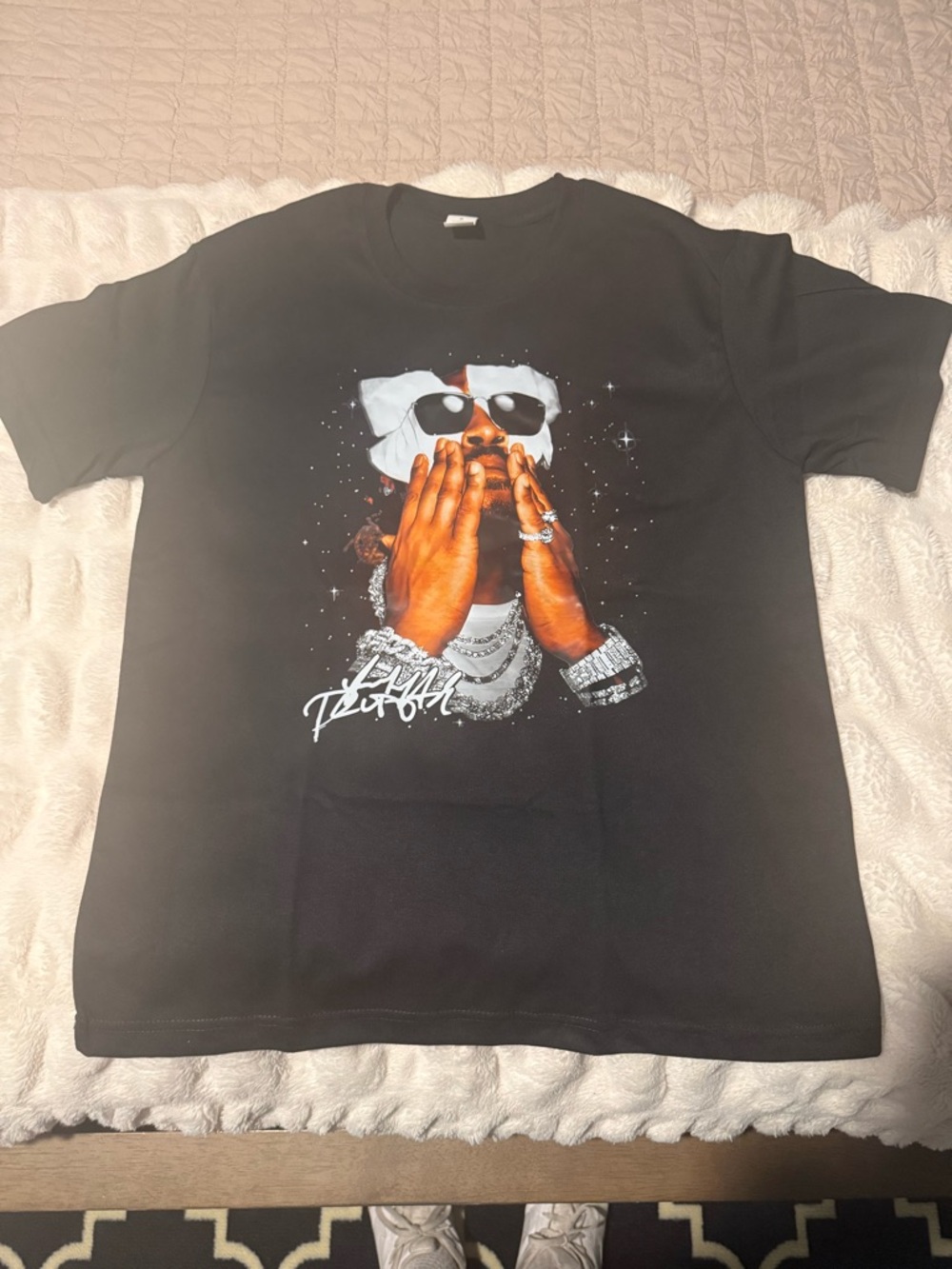 PacSun Black Short-Sleeve Graphic Tee with Orange Hands